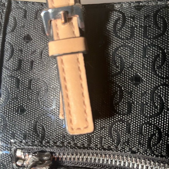 Guess Purse - Picture 5 of 9